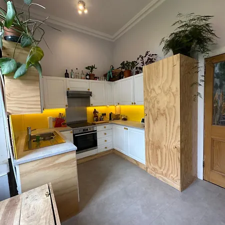 Quirky Apartment In Leith Edinburgh Exterior photo